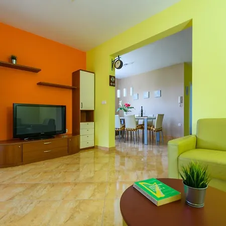 Sugar Apartment *